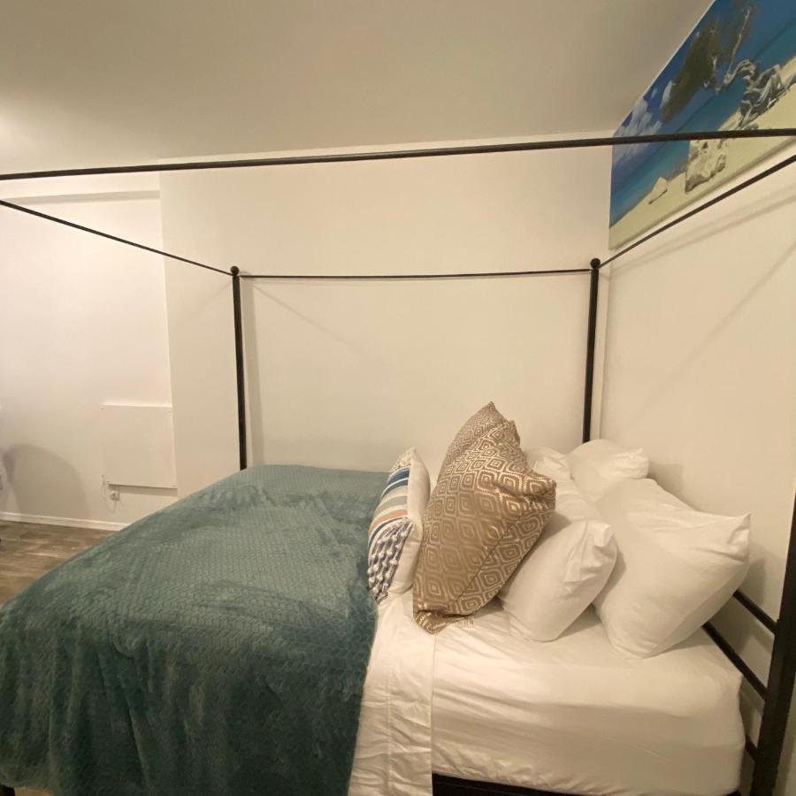 Modern Rental Brooklyn's Hidden GEM New York Buitenkant foto